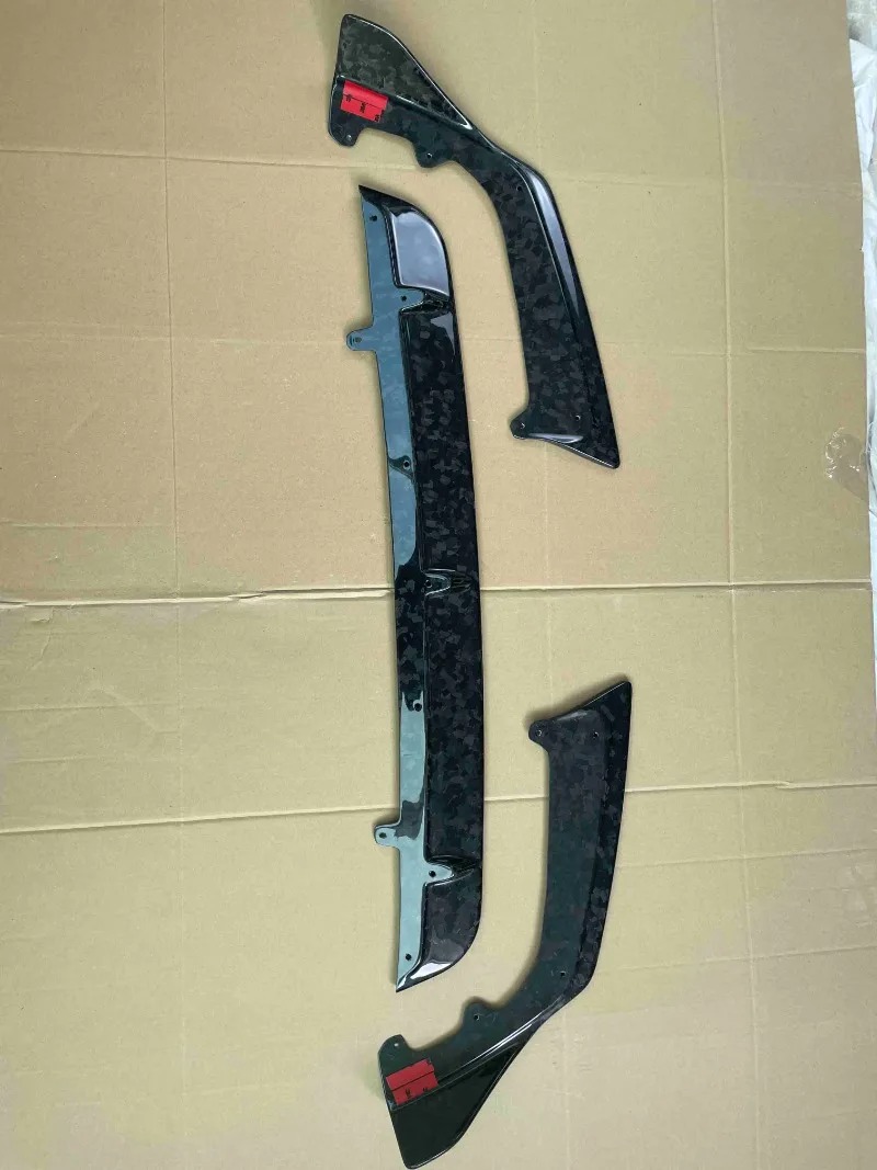 Factory Price Dry Carbon fiber Carbon Fiber Front Lip for F95  XM5 Front Bumper Splitter Lip
